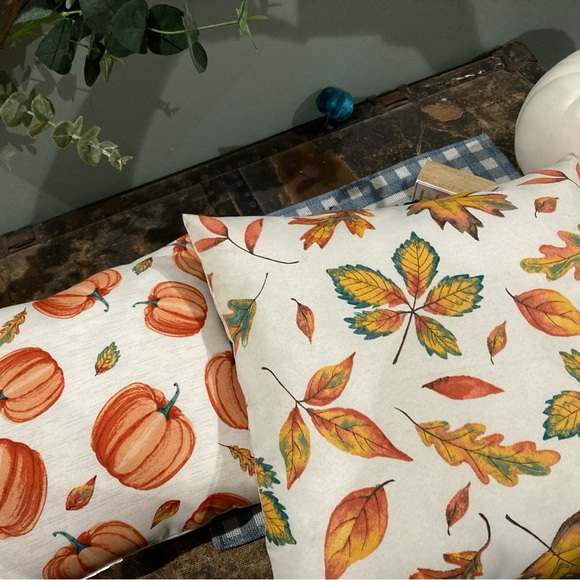 Set of 2 Gnome “Happy Fall Y’all” Outdoor pillows - Picture 4 of 4